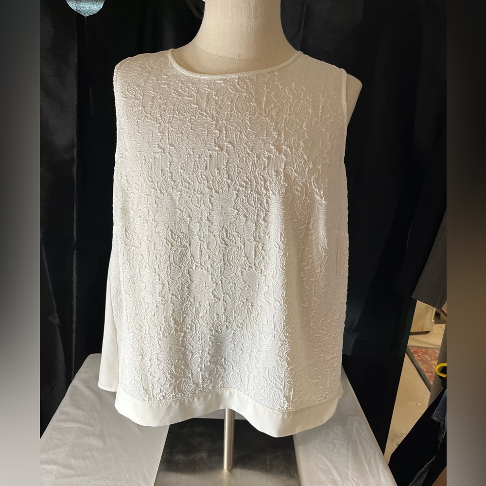 Lila Rose Textured White Tank Top